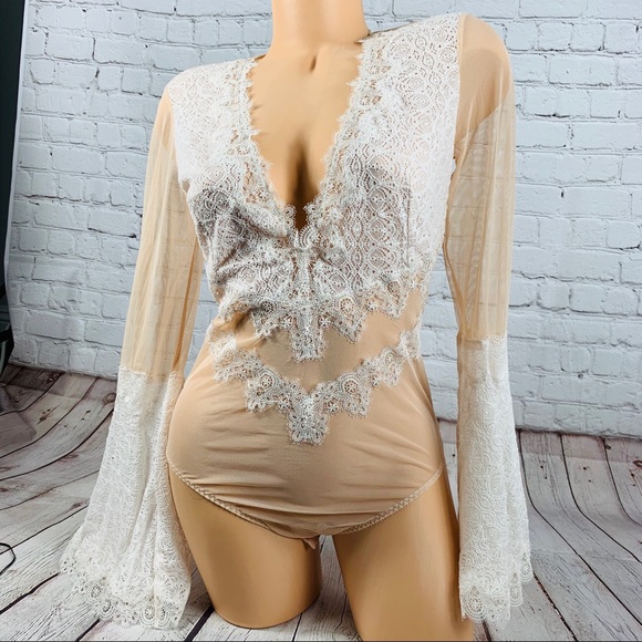 Victoria’s Secret Boho Chantilly Lace Bodysuit - Picture 3 of 7